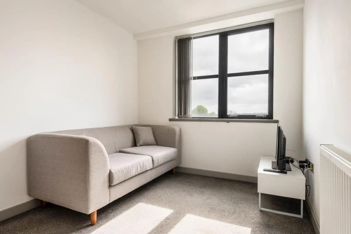 Modern 1 Bedroom Budget Apartment In Barnsley