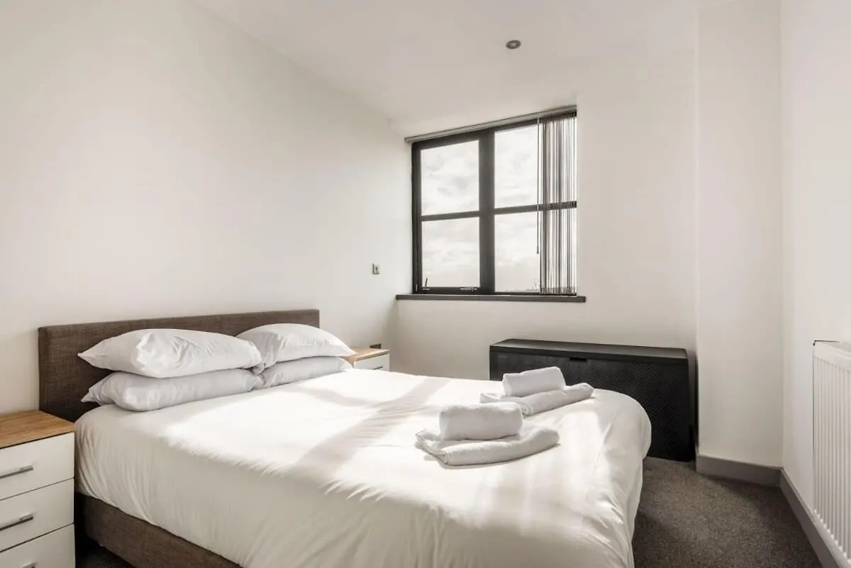 Modern 1 Bedroom Budget Apartment In Barnsley