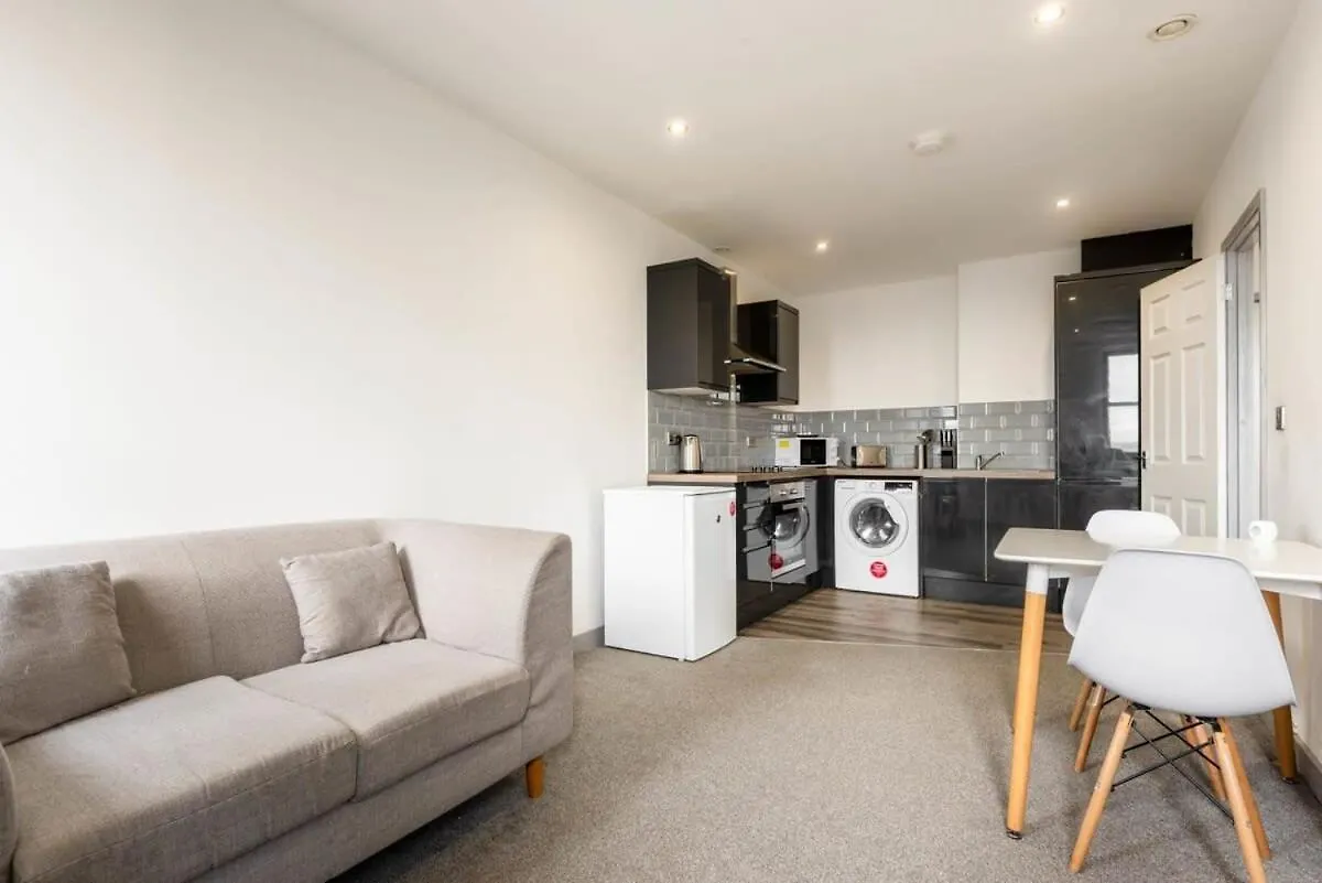 Modern 1 Bedroom Budget Apartment In Barnsley